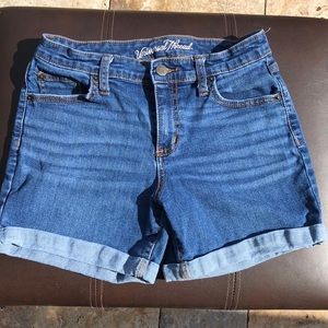 Universal Thread Juniors Jean Shorts - Size 2